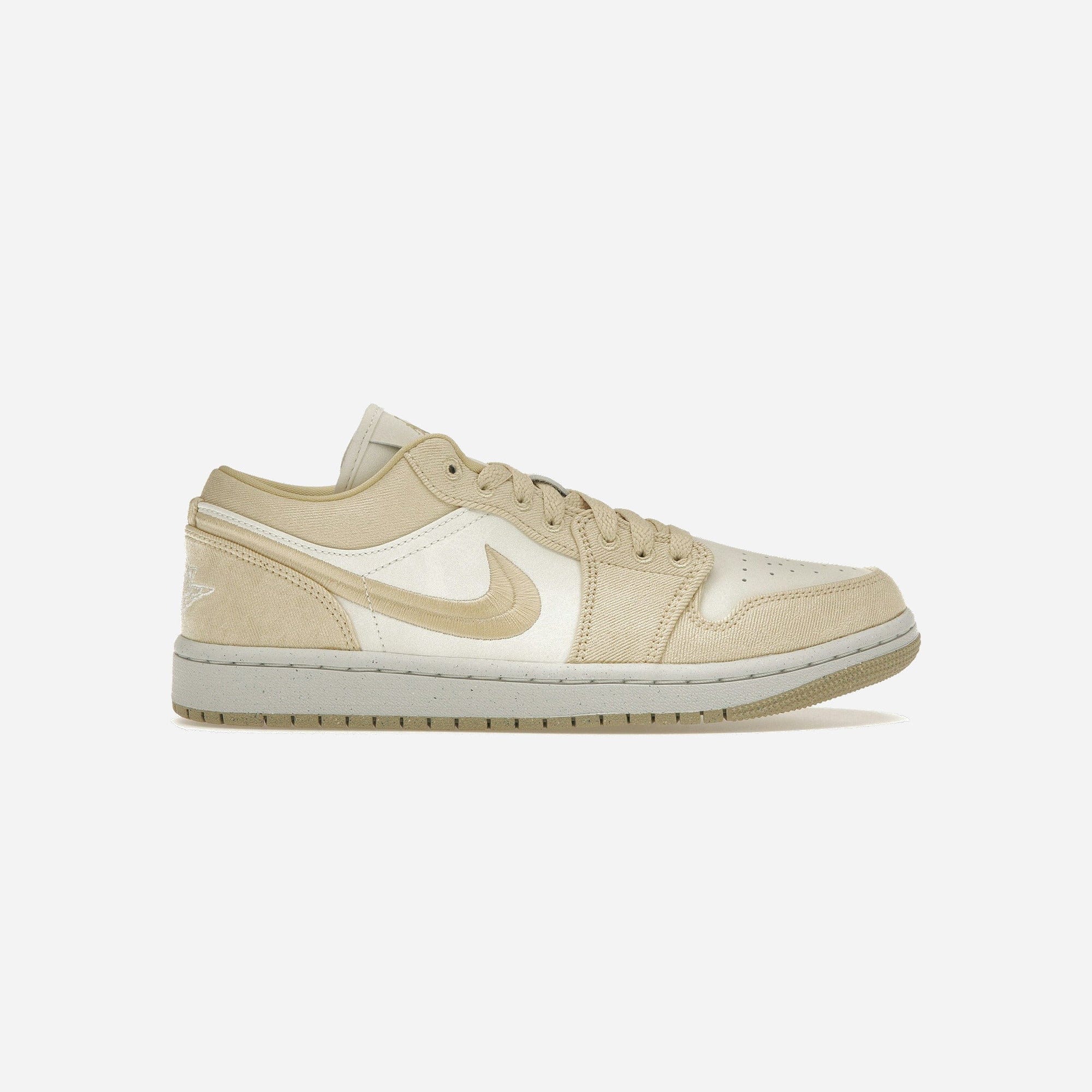 Nike Air Jordan 1 Low SE Team Gold WMNS