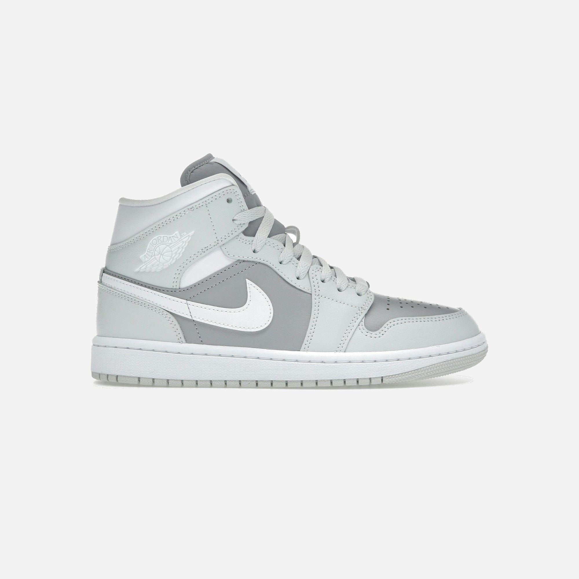 Nike Air Jordan 1 Mid Photon Dust Atmosphere Grey WMNS