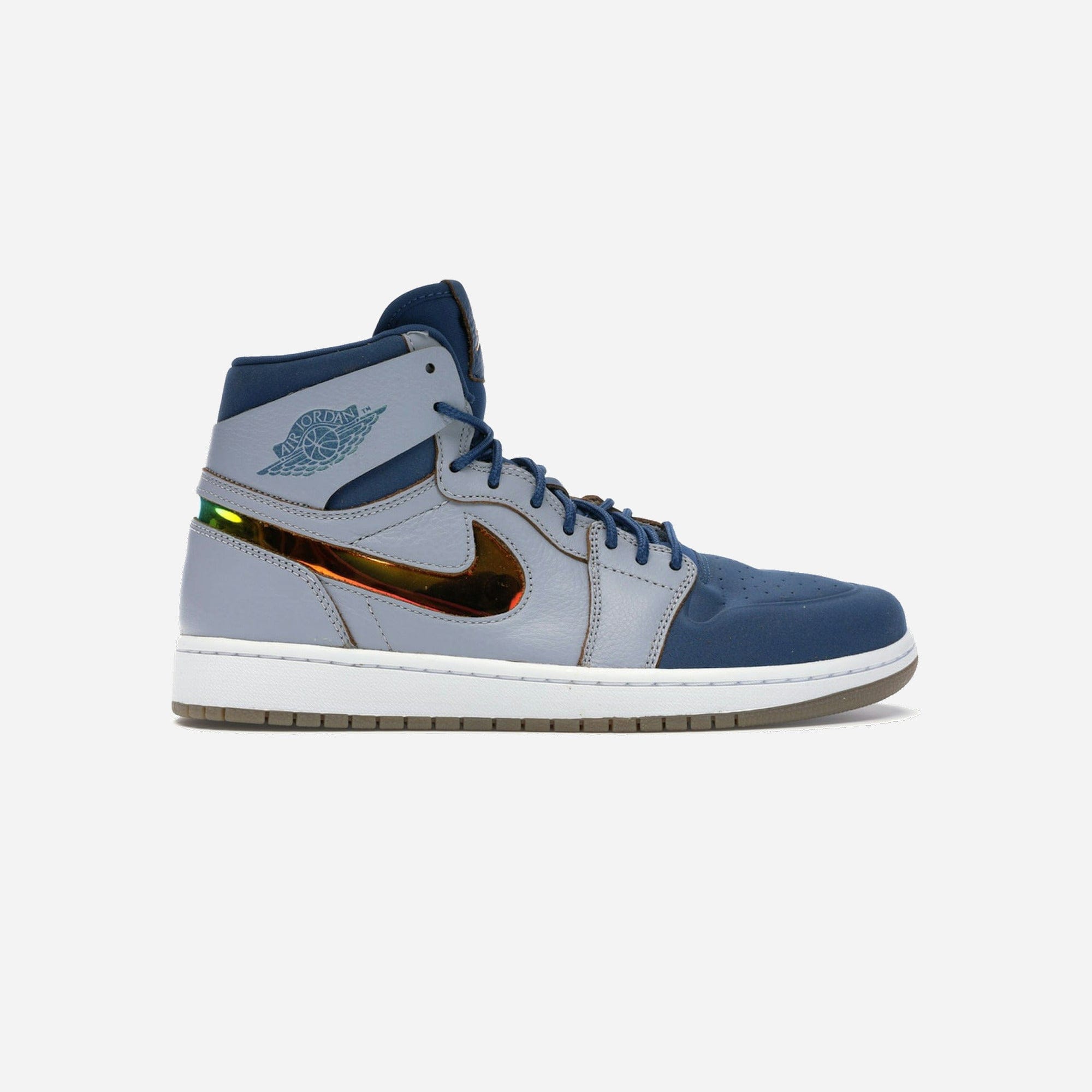 Nike Air Jordan 1 Retro High Nouveau Dunk From Above