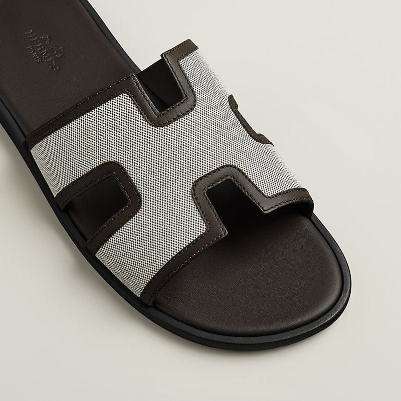 Izmir sandal in Prunoir / Marron Ébène