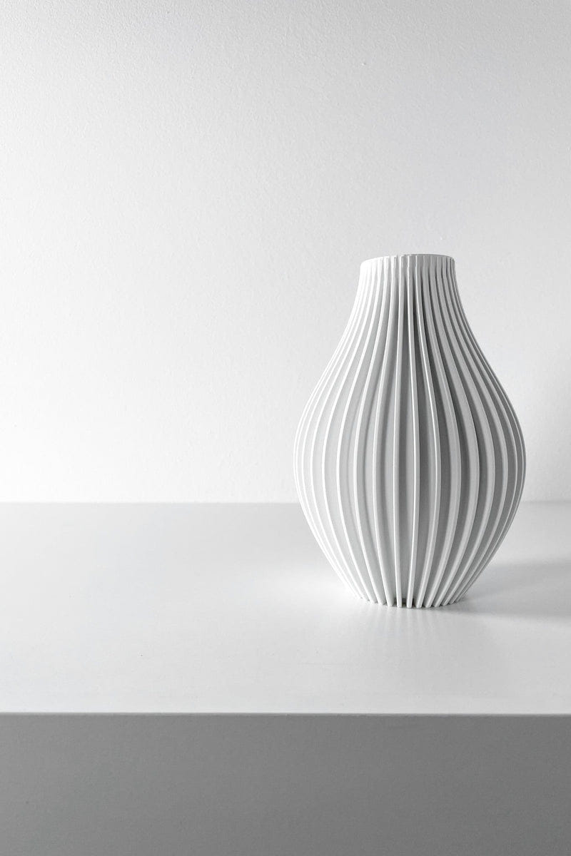 Fine Rib Teardrop Vase