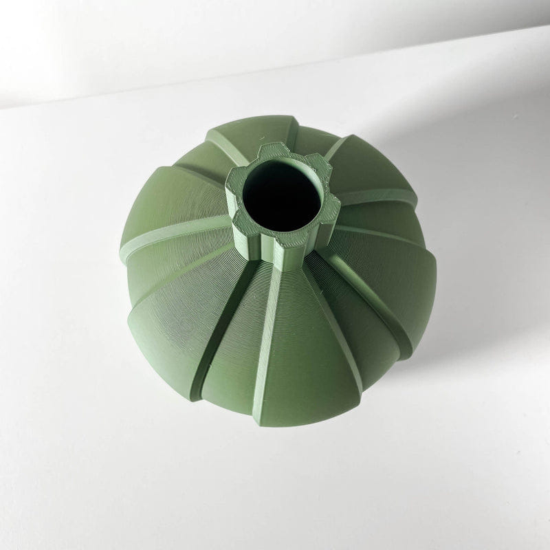 Lobe Fin Vase