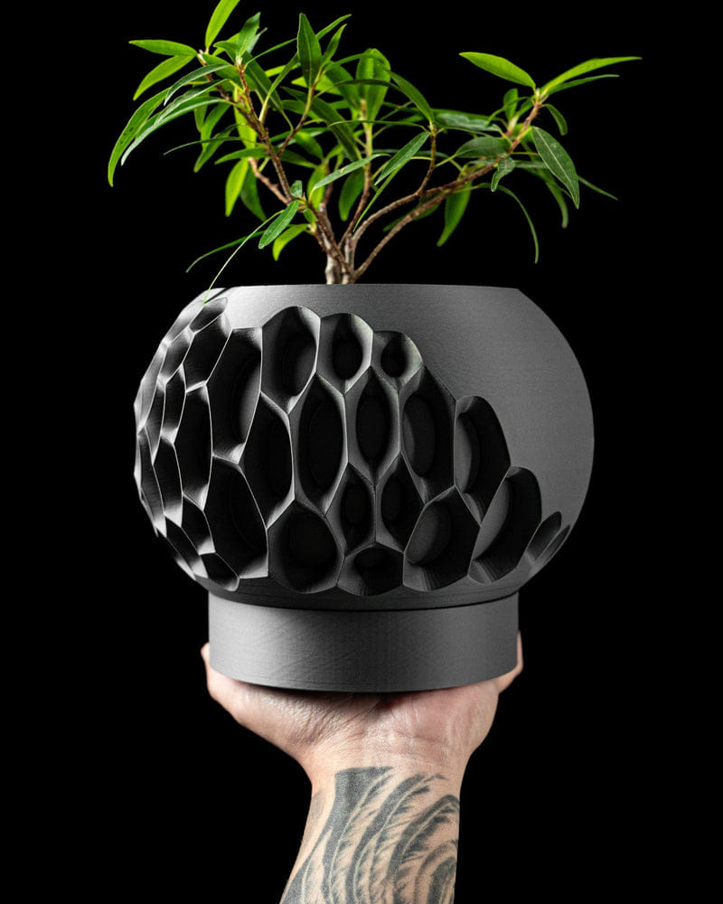 Pore Globe Planter