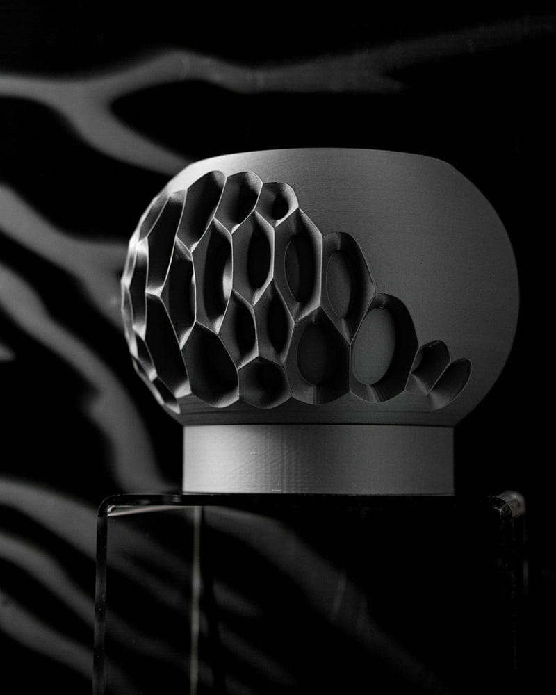 Pore Globe Planter