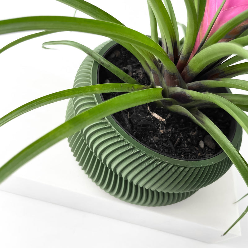 Ribbed Basin Planter