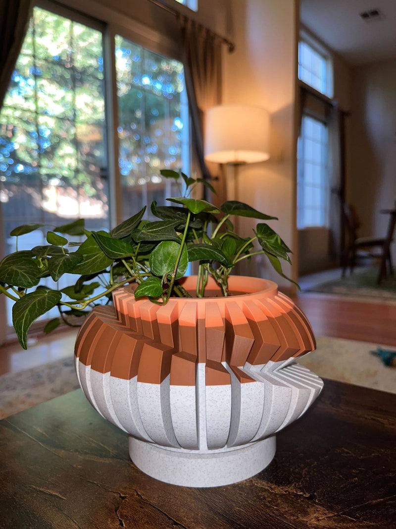 Swirl Fin Planter