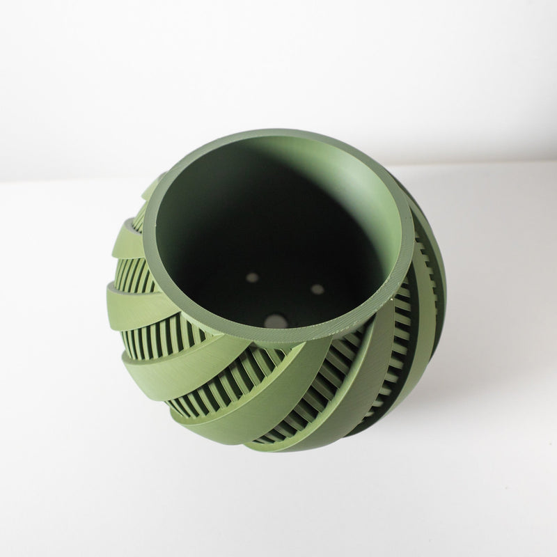 Swirl Slat Planter
