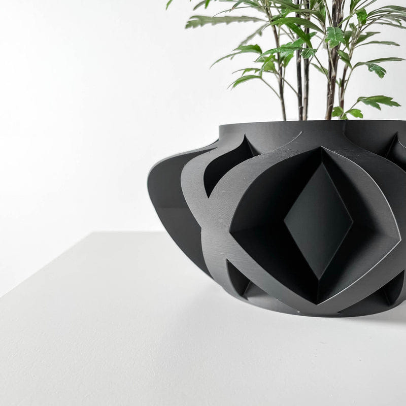 Swirl Sweep Planter