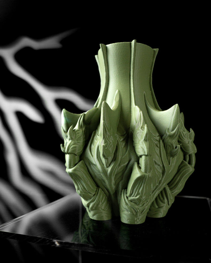 Talon Vase