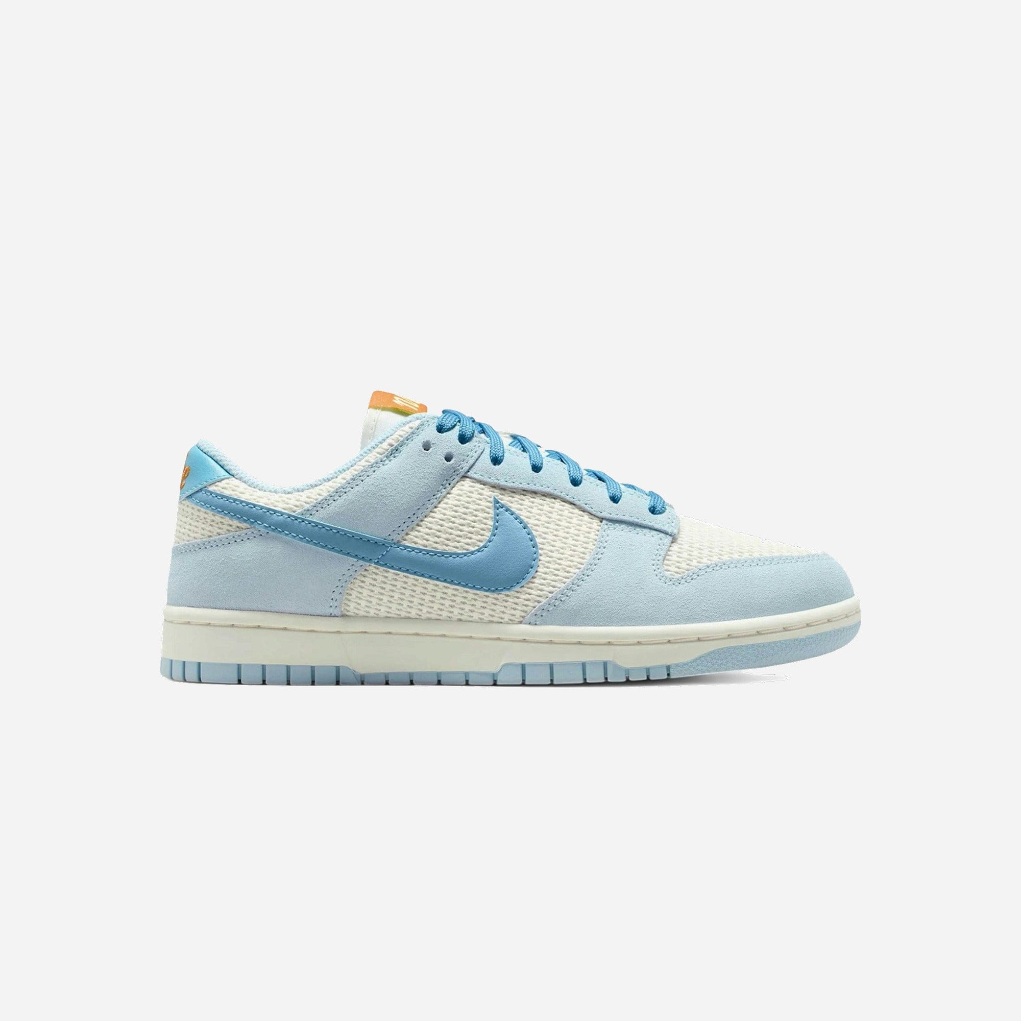 Nike Dunk Low SE Sail Work Blue Hydrogen Blue WMNS