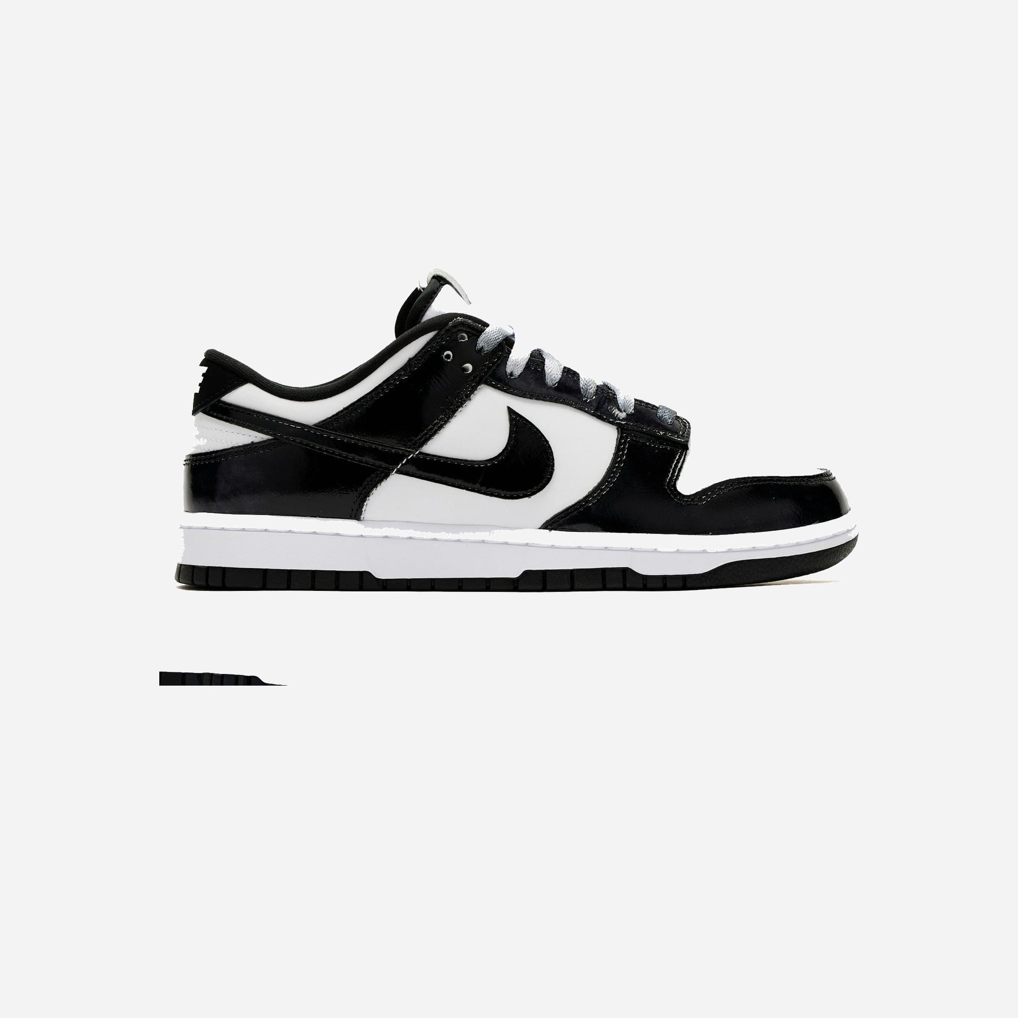 Nike Dunk Low SE Panda