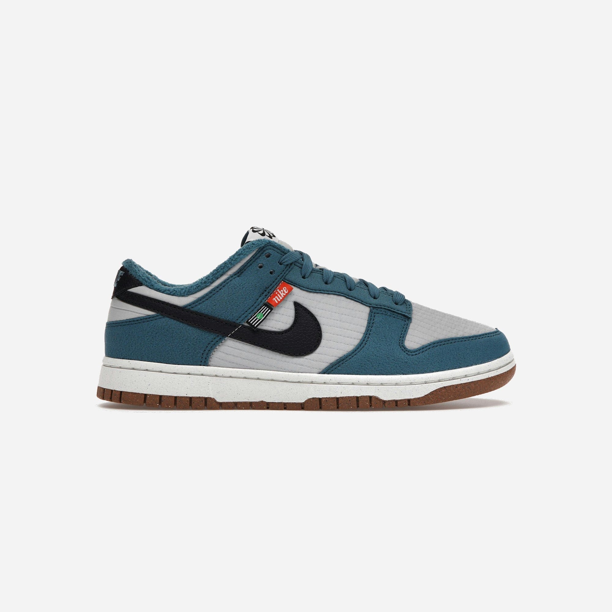 Nike Dunk Low SE Next Nature Rift Blue