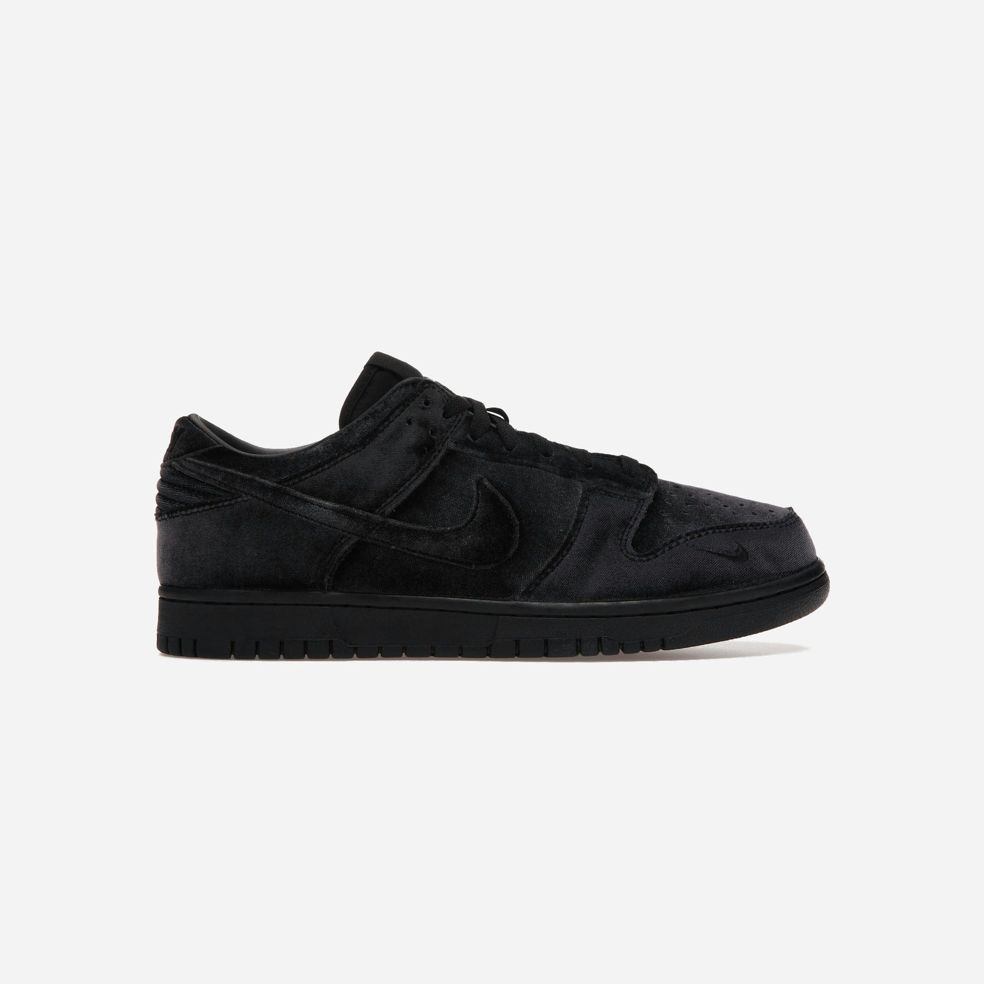 Nike Dunk Low Dover Street Market Triple Black Velvet