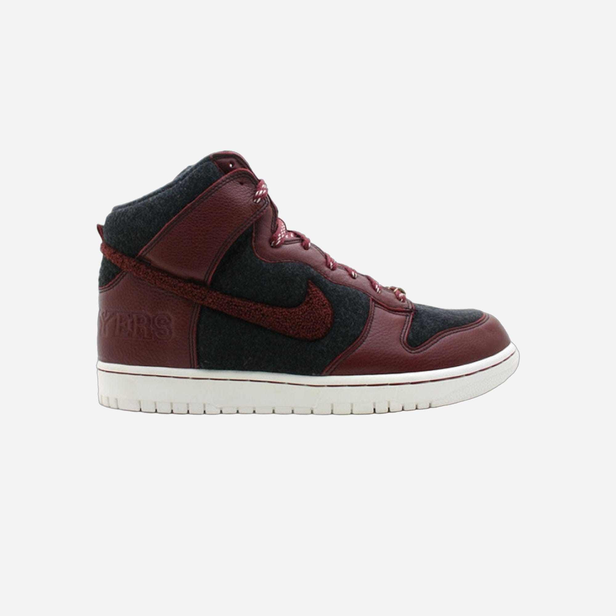 Nike SB Dunk High Destroyer