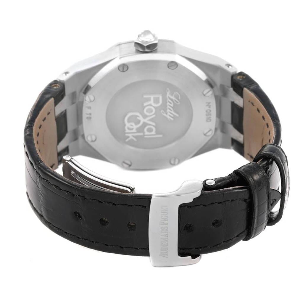 Royal Oak (Reference 77321ST.ZZ.D002CR.01). A 33mm stainless steel diamond-set automatic wristwatch with date.