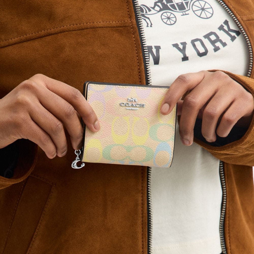 Snap Wallet In Signature Denim