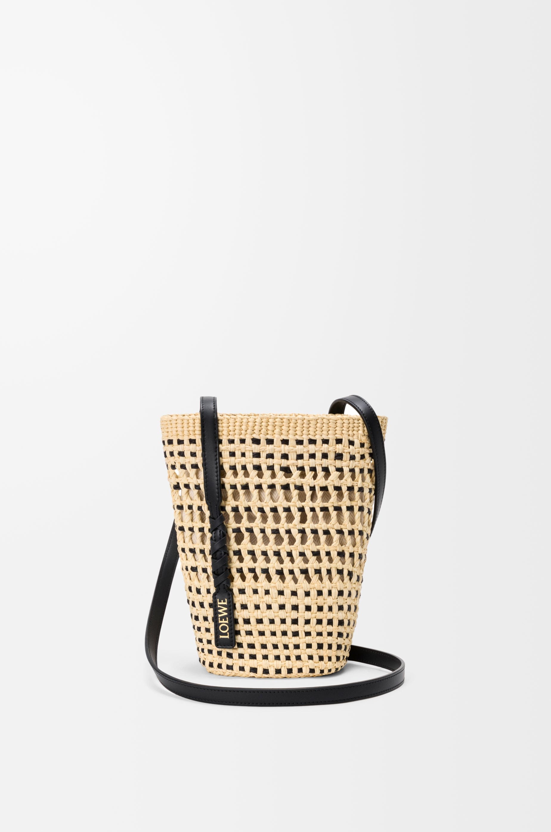 Loewe Braid pocket in iraca palm and calfskin