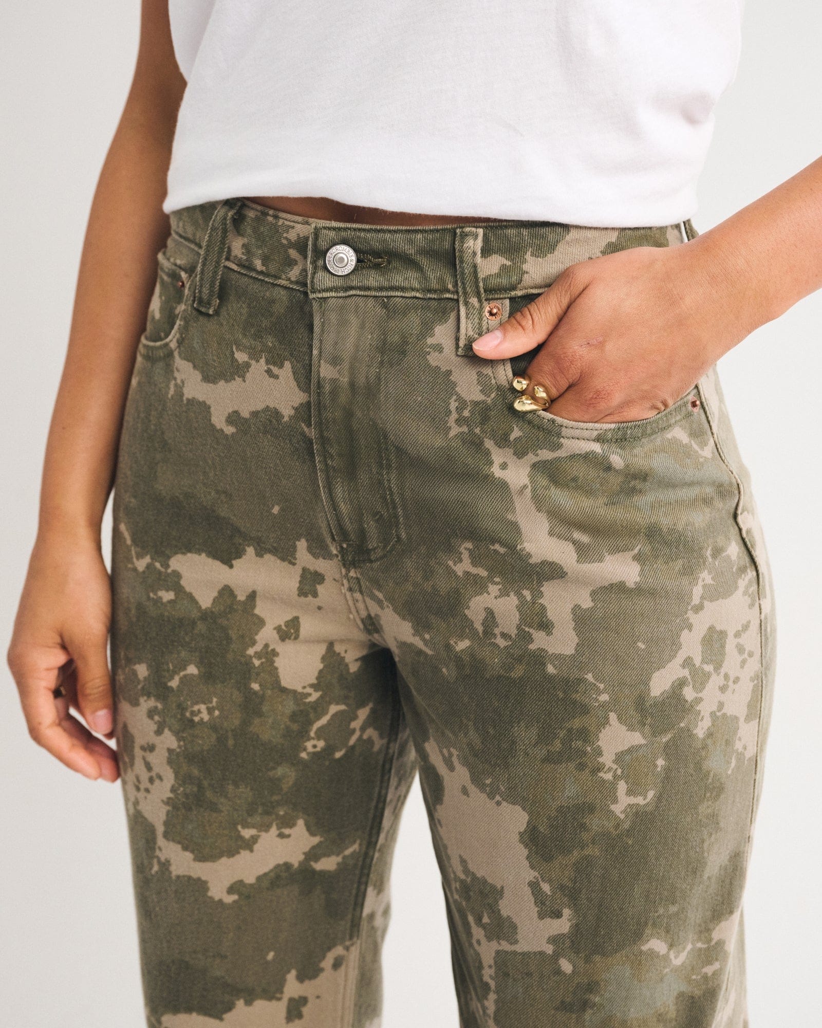 Abercrombie Curve Love High Rise 90s Relaxed Bandana Print Jean