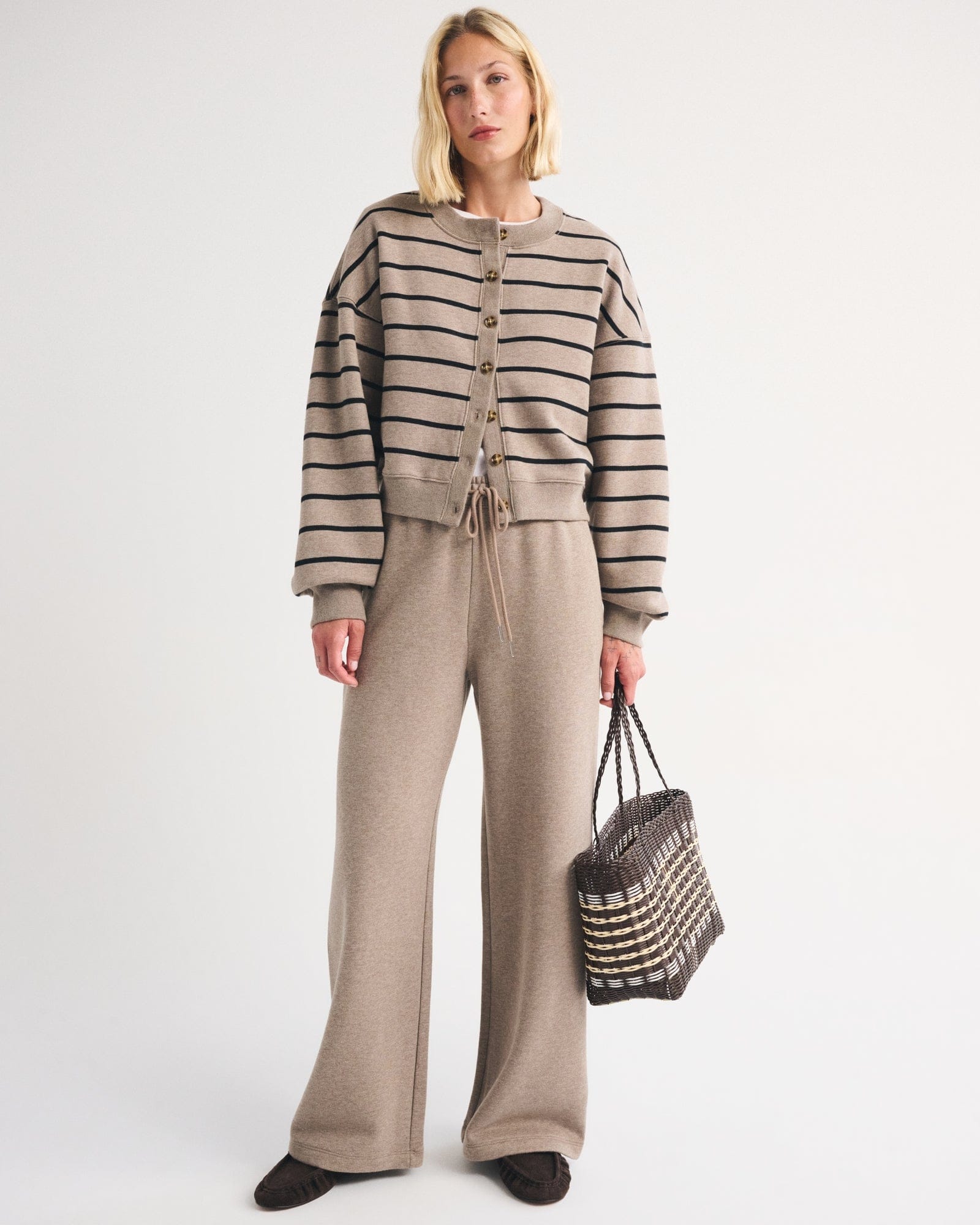 Abercrombie Sunday High Rise Wide Leg Sweatpant