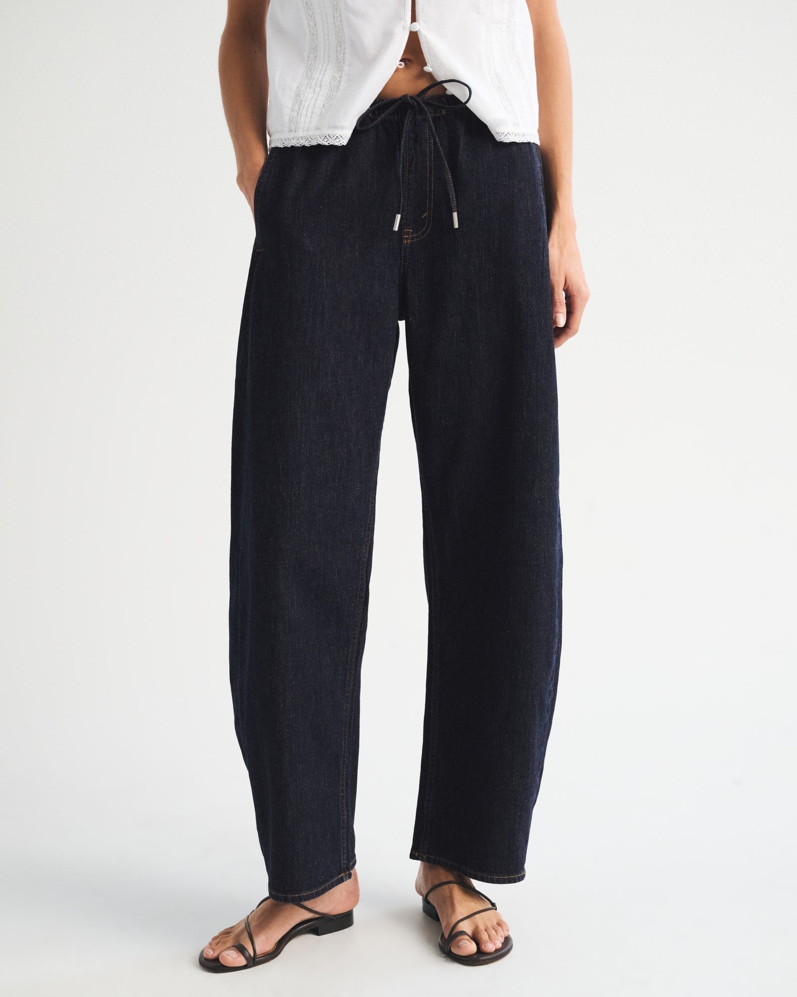 Abercrombie Linen-Blend Denim Pull-On Barrel Jean