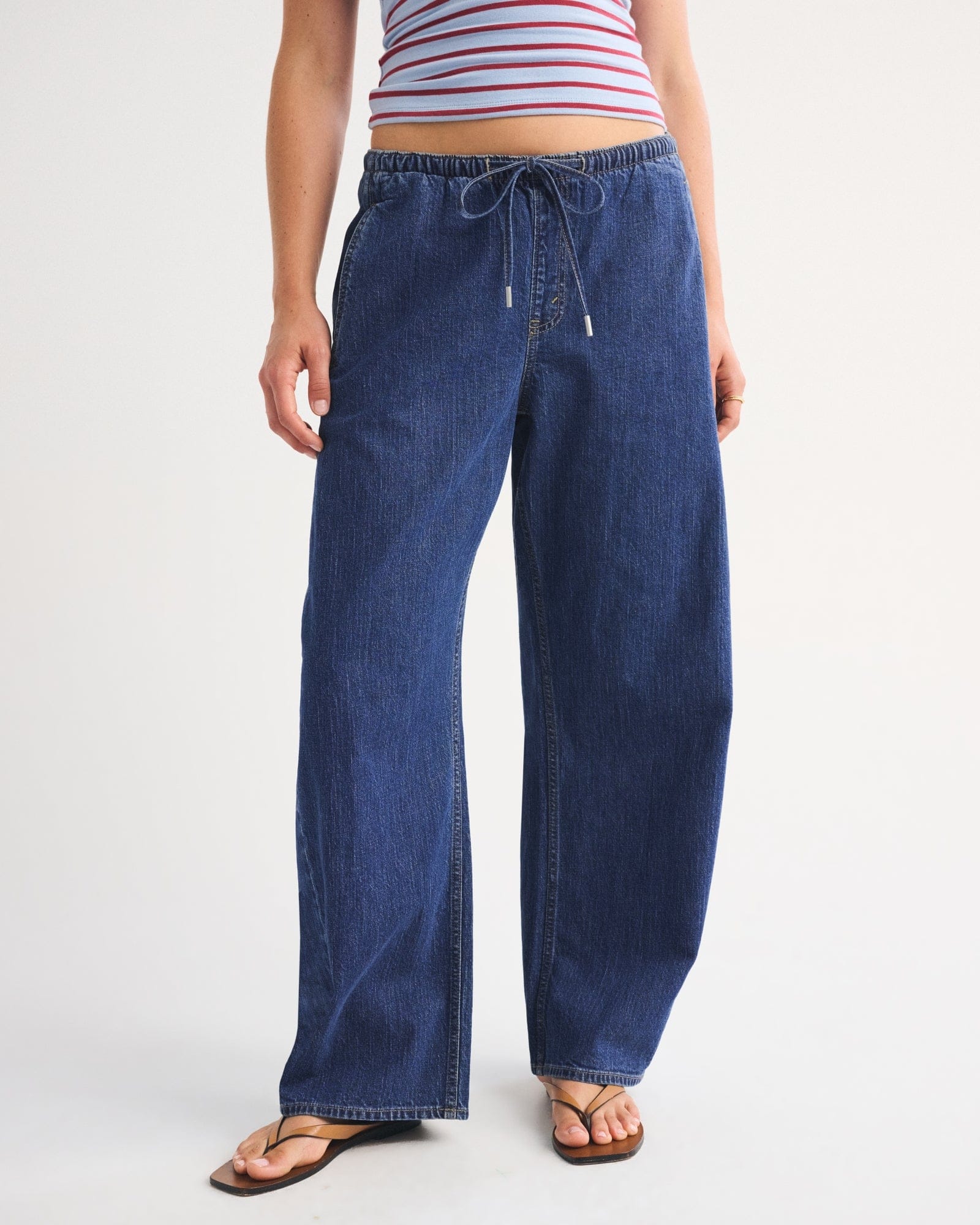 Abercrombie Linen-Blend Denim Pull-On Barrel Jean
