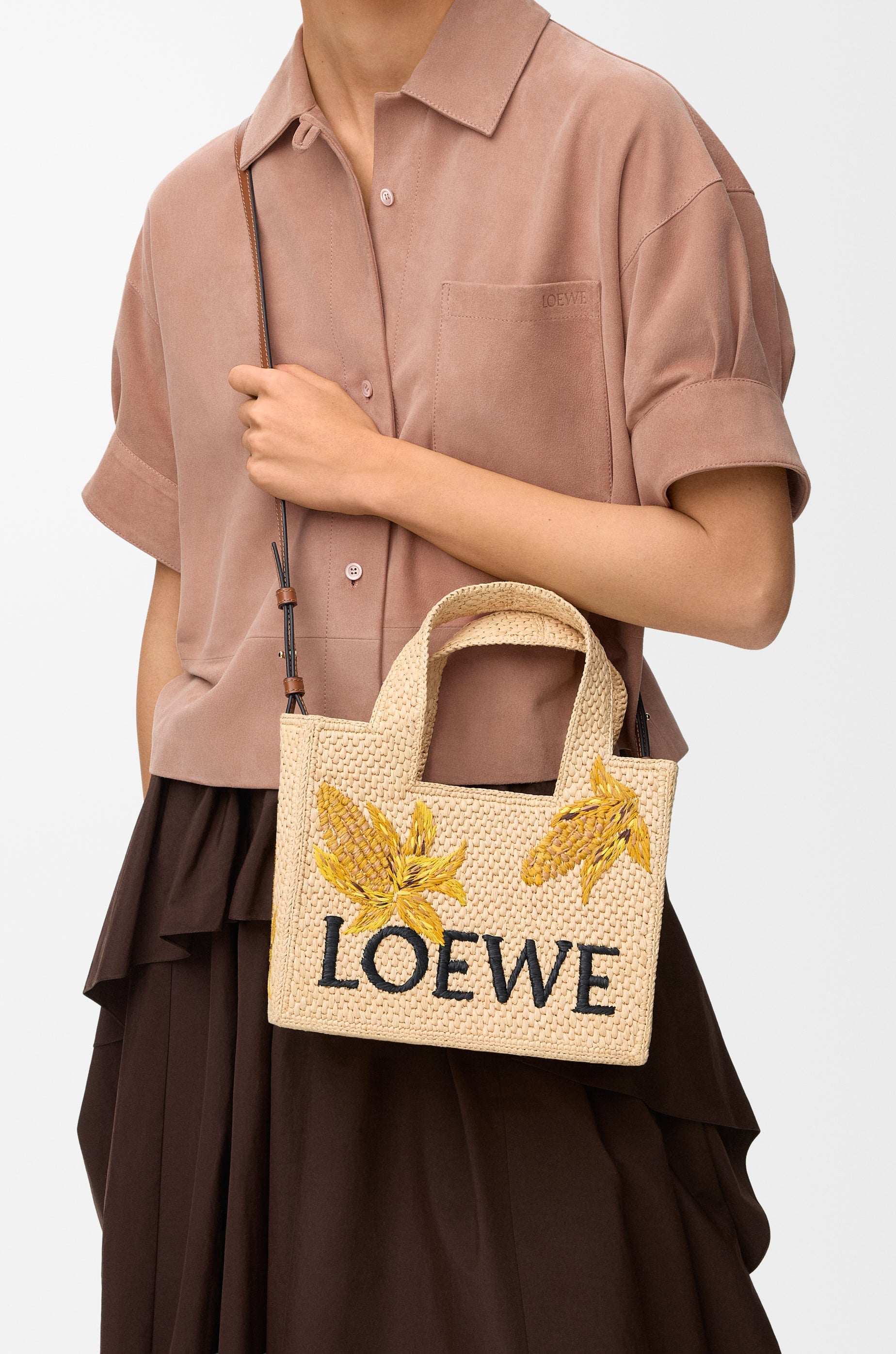 Loewe Small LOEWE Font tote in raffia