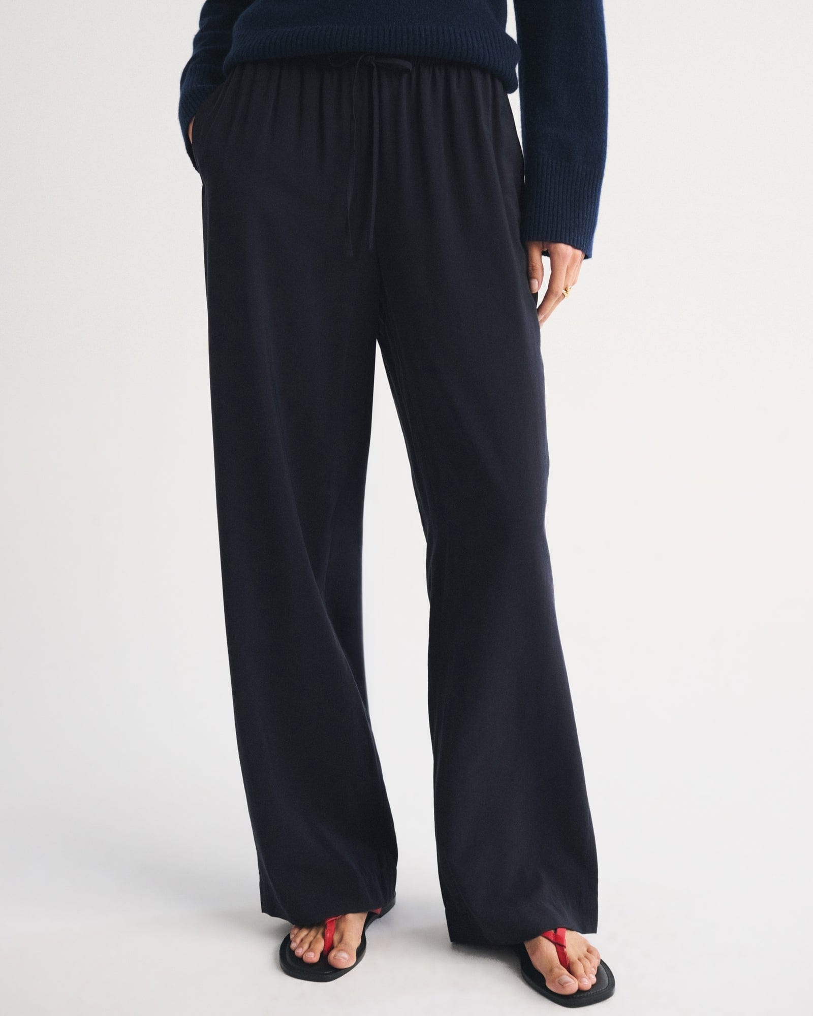 Abercrombie A&F Gemma Crepe Wide Leg Pull-On Pant