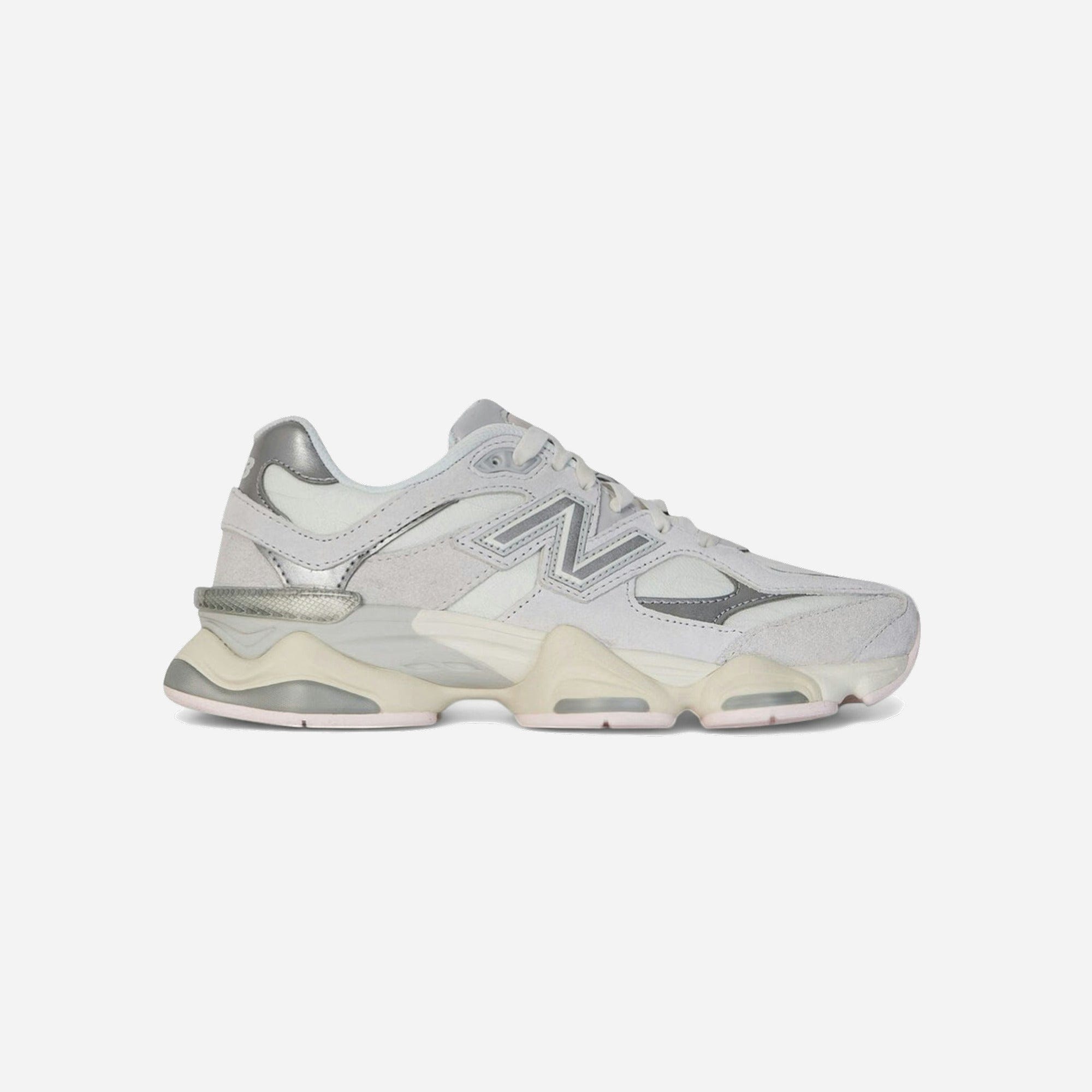 New Balance 9060 Coquette Grey Pink