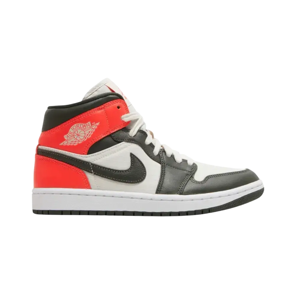 Air Jordan 1 Mid SE 'Newsprint'