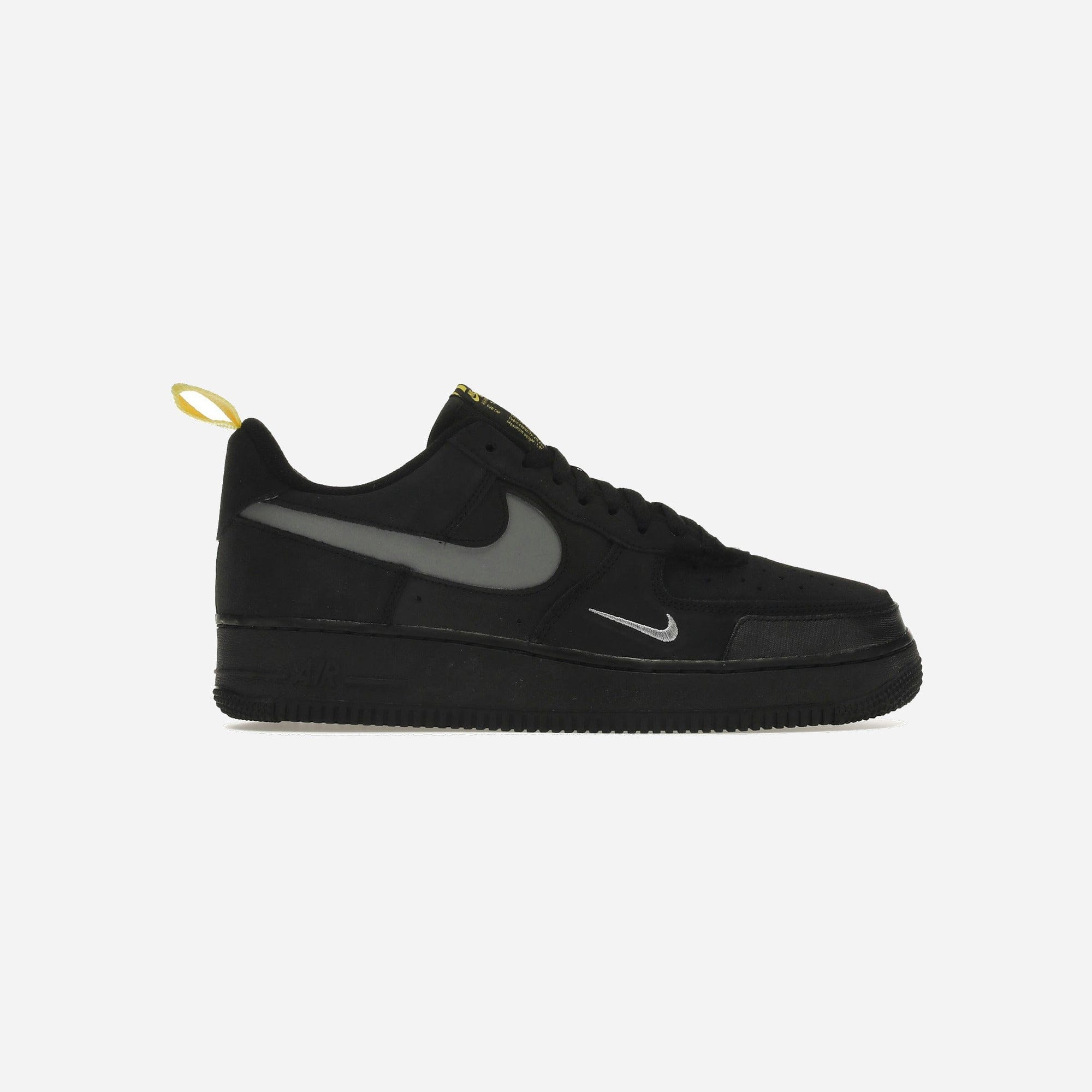 Nike Air Force 1 Low Cut Out Swoosh Black