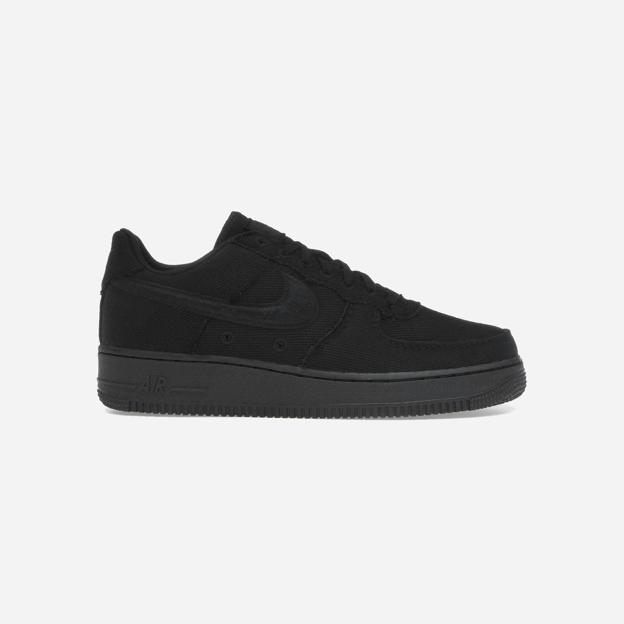 Nike Air Force 1 Low Triple Black Canvas