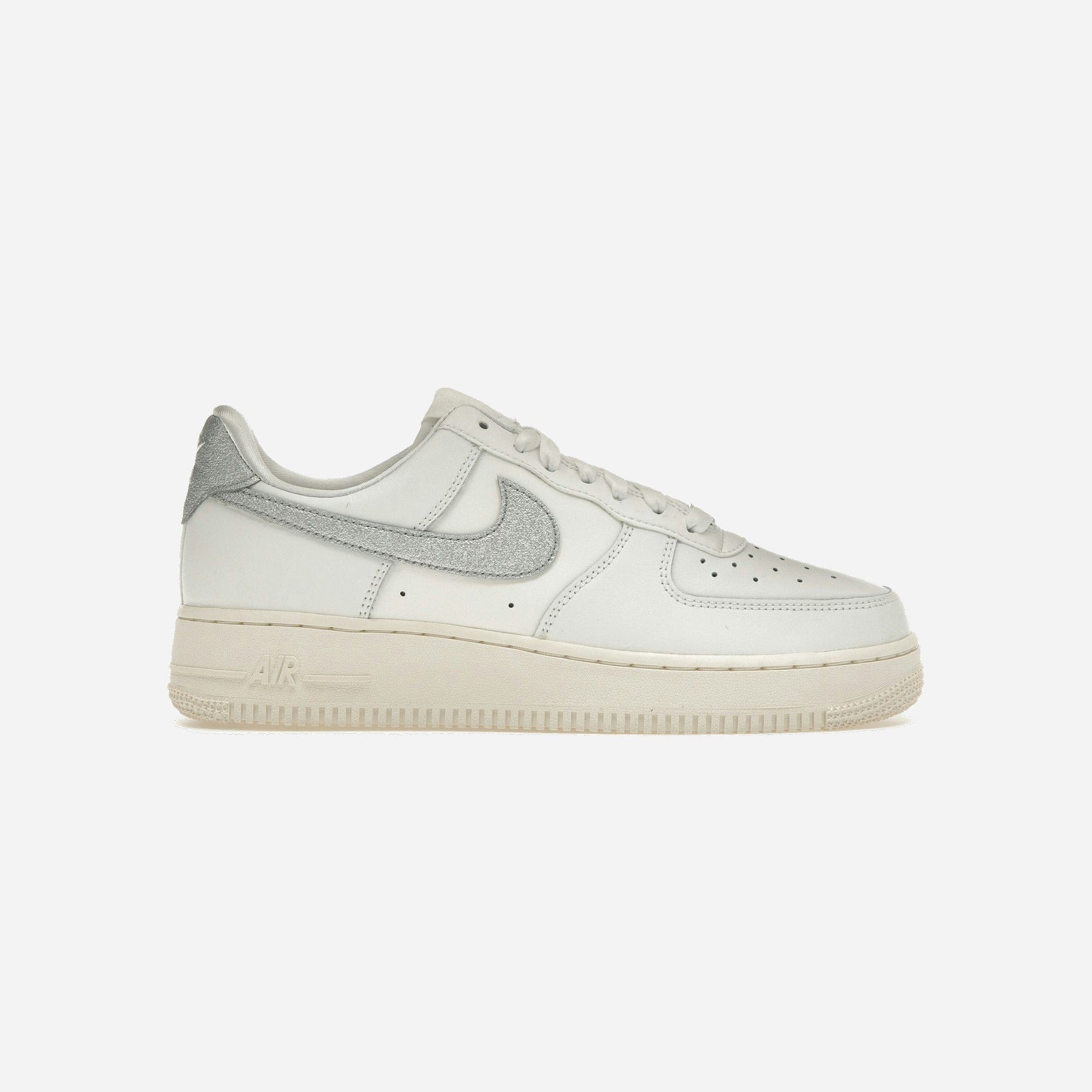 Nike Air Force 1 '07 Summit White Sail White Metallic Silver WMNS