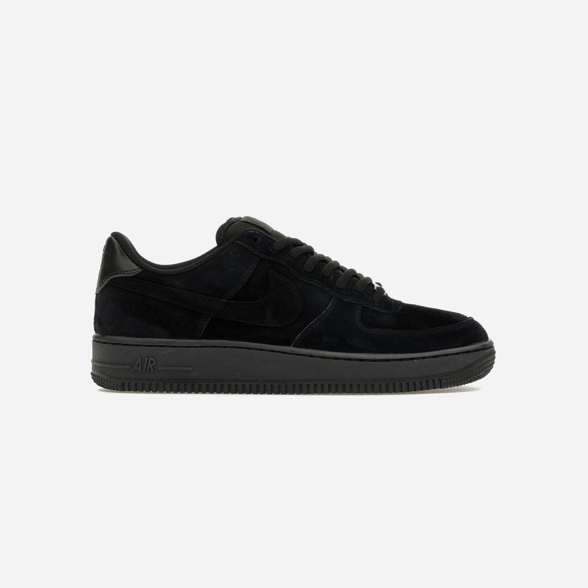 Nike SB Air Force 1 Low Triple Black