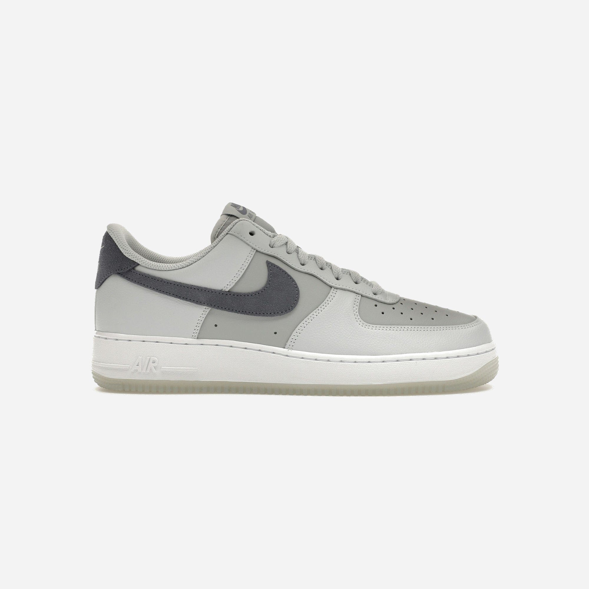 Nike Air Force 1 '07 Lv8 Pure Platinum Light Carbon