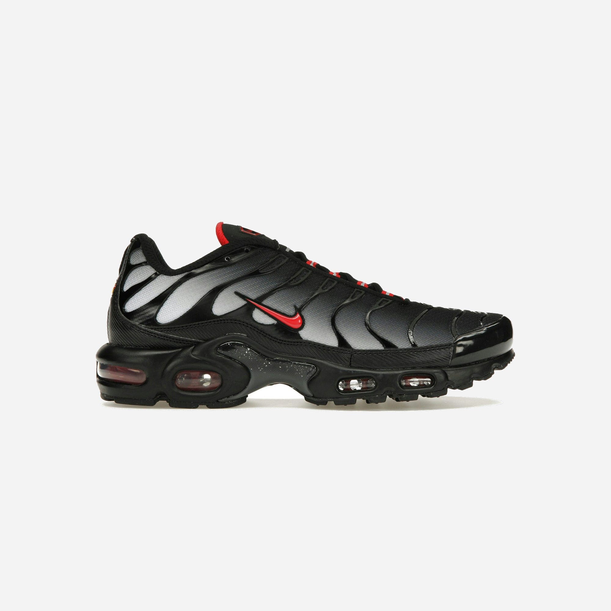 Nike Air Max Plus Black Gradient Red