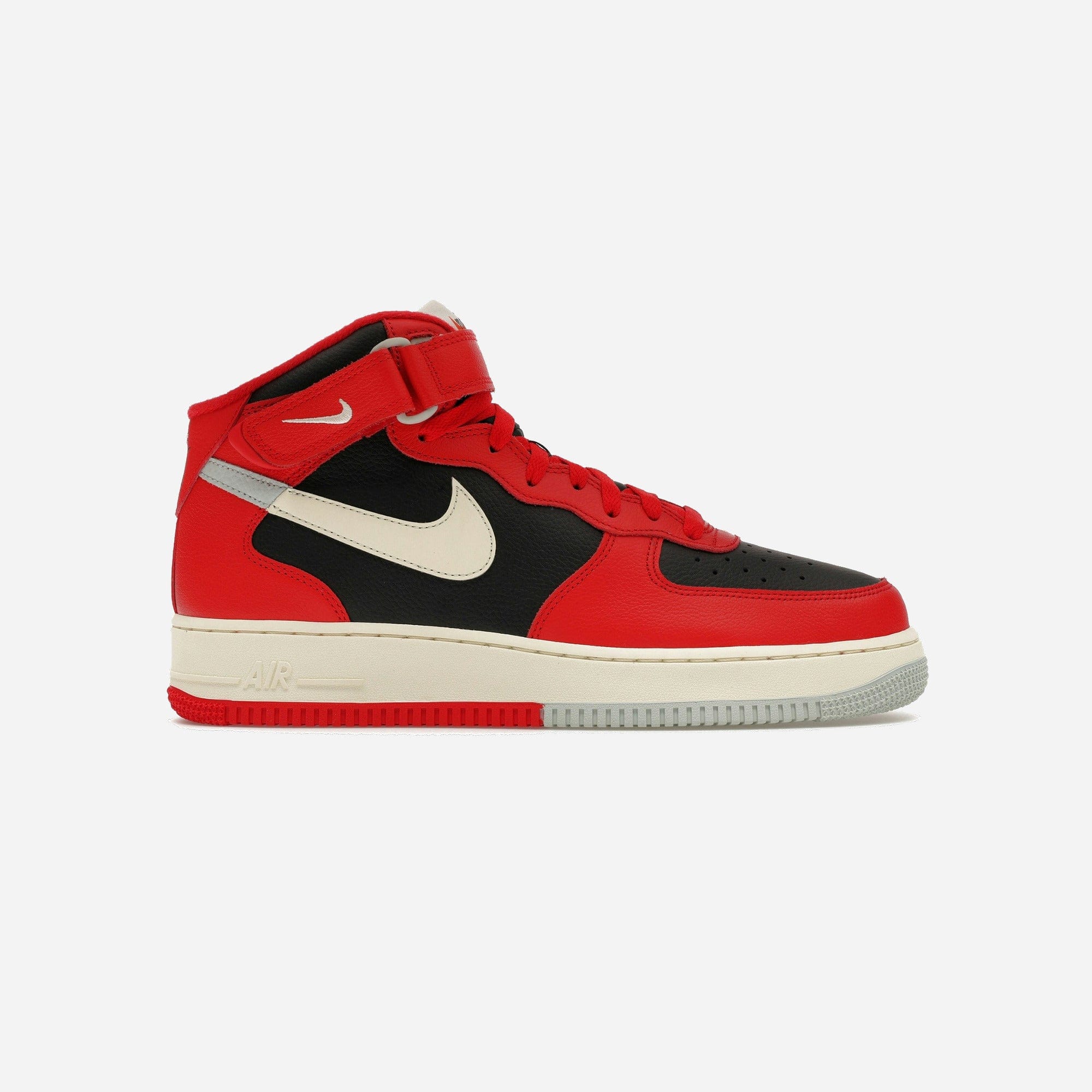 Nike Air Force 1 Mid Lv8 Split Black Red