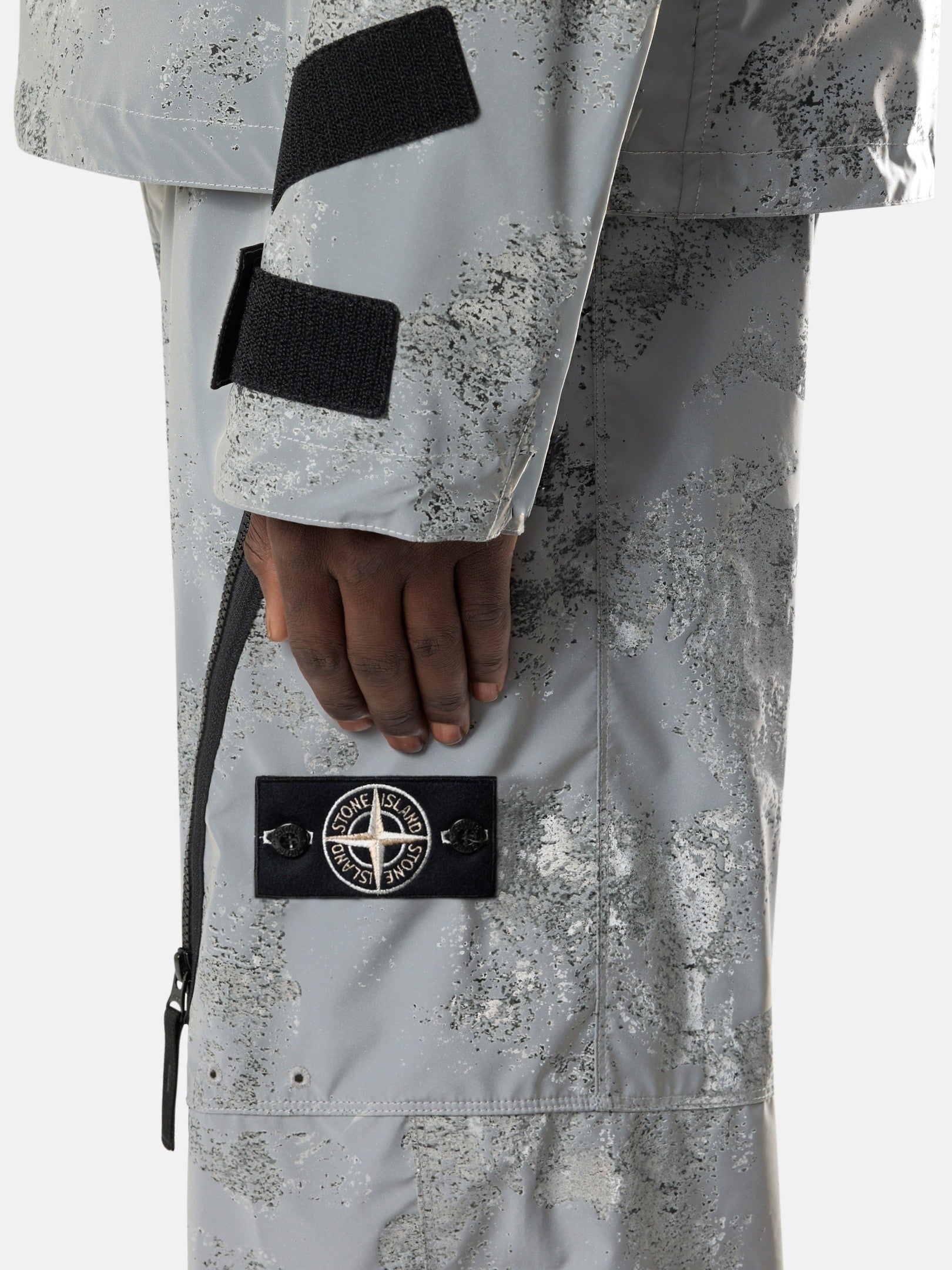 Stone Island Loose-Fit Trousers with Double Zip Pockets 3100001