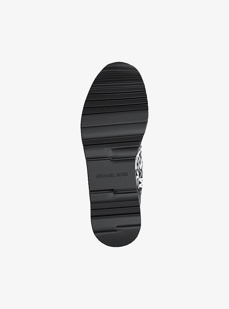 Andi Graphic Logo Trainer