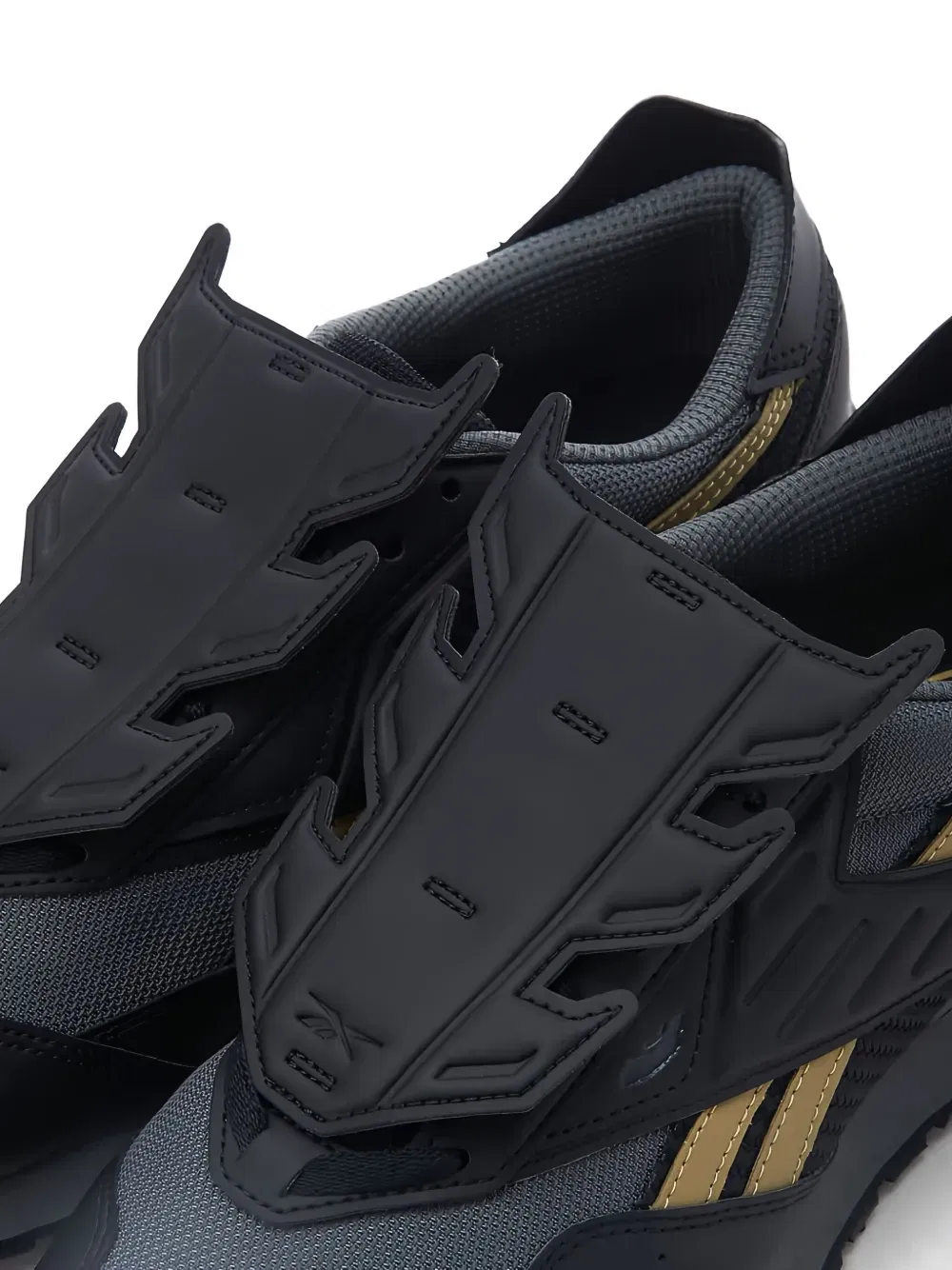 x DC Comics LX2200 "Batman" sneakers
