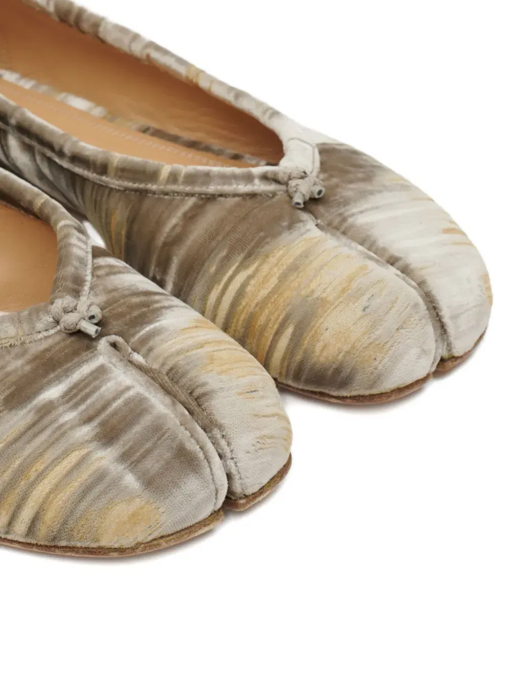 Tabi ballet flats