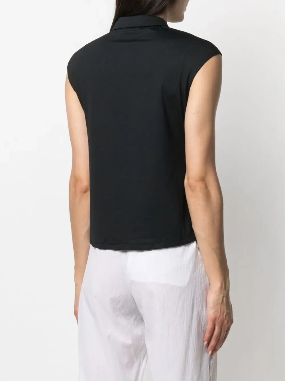 logo-detail polo top