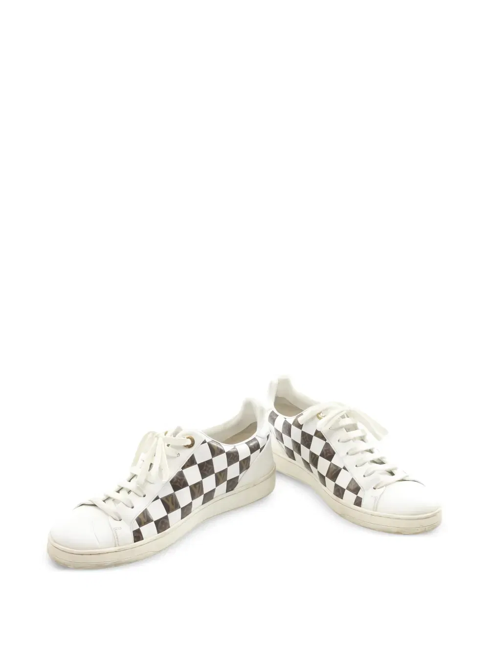 2019 Front Row sneakers