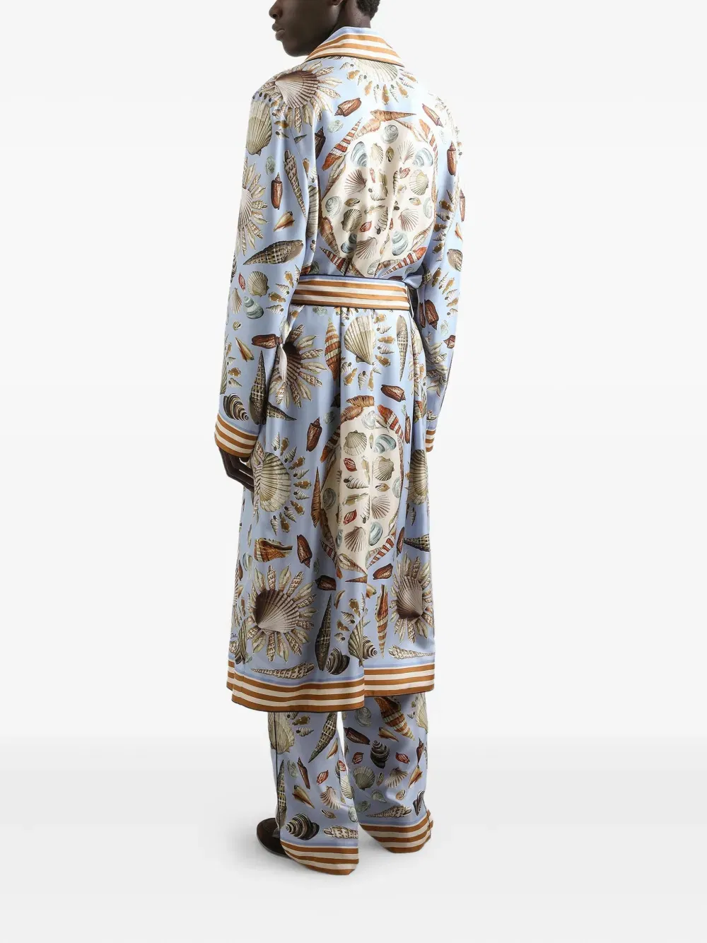 shell-patterned robe