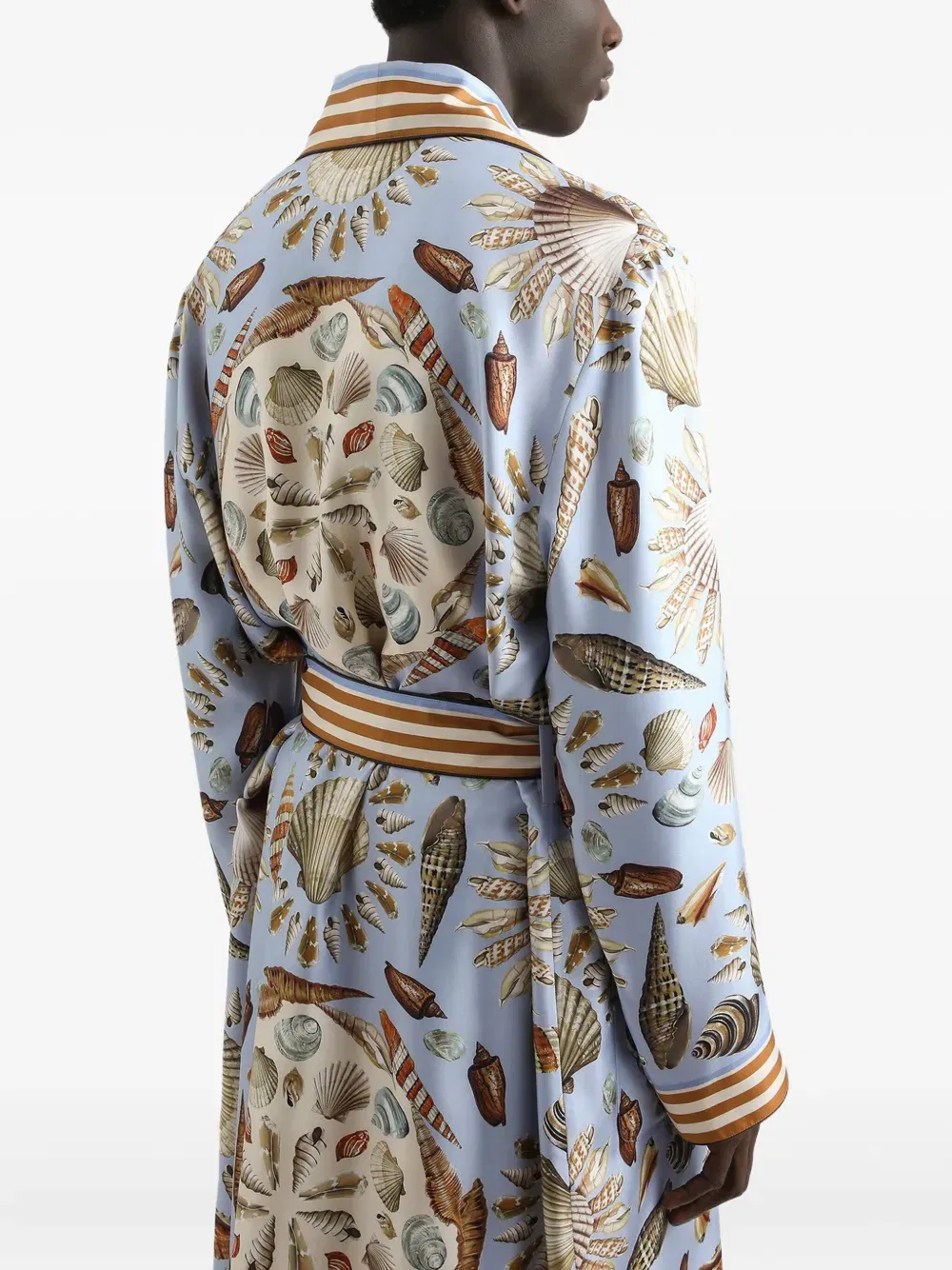 shell-patterned robe