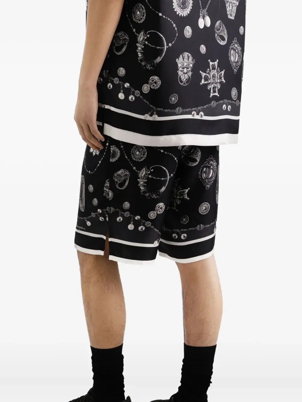jewellery-print drawstring shorts