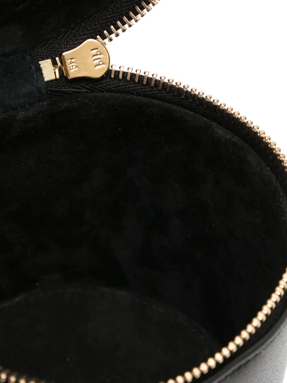 Shiny shoulder bag
