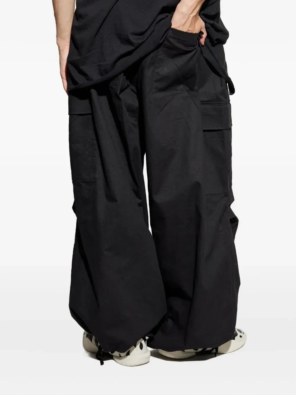 drawstring cargo-pocket trousers