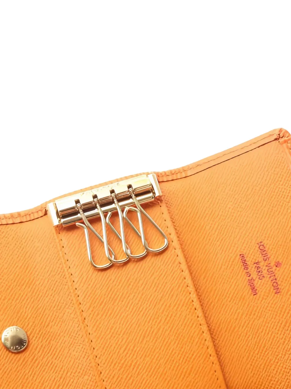 2004 textured leather key case
