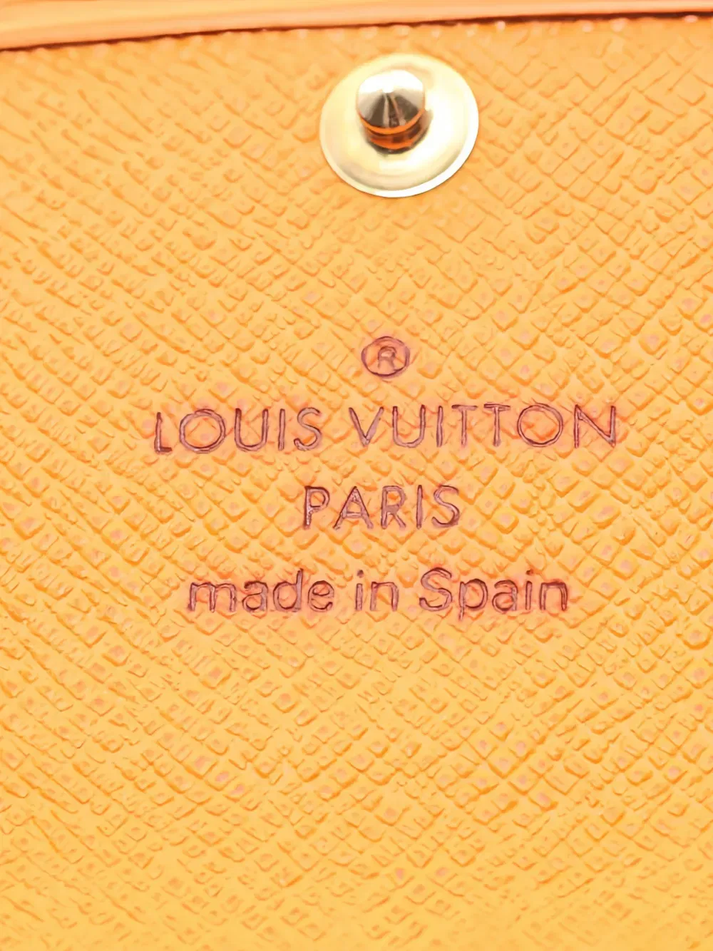 2004 textured leather key case