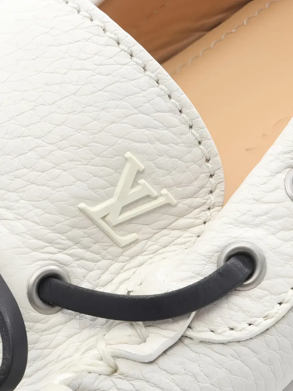 2010s leather loafers